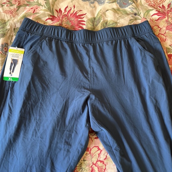 EDDIE BAUER Size XL Departure Ankle Pant Casual PullOn FlatFront Pkts $59 NEW - Picture 10 of 13